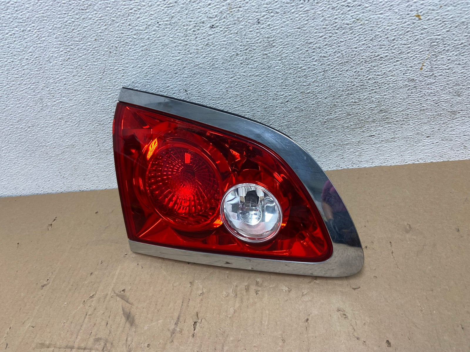 2008 - 2012 Buick Enclave Left Driver Lh Inner Tail Light AE8766 LK1