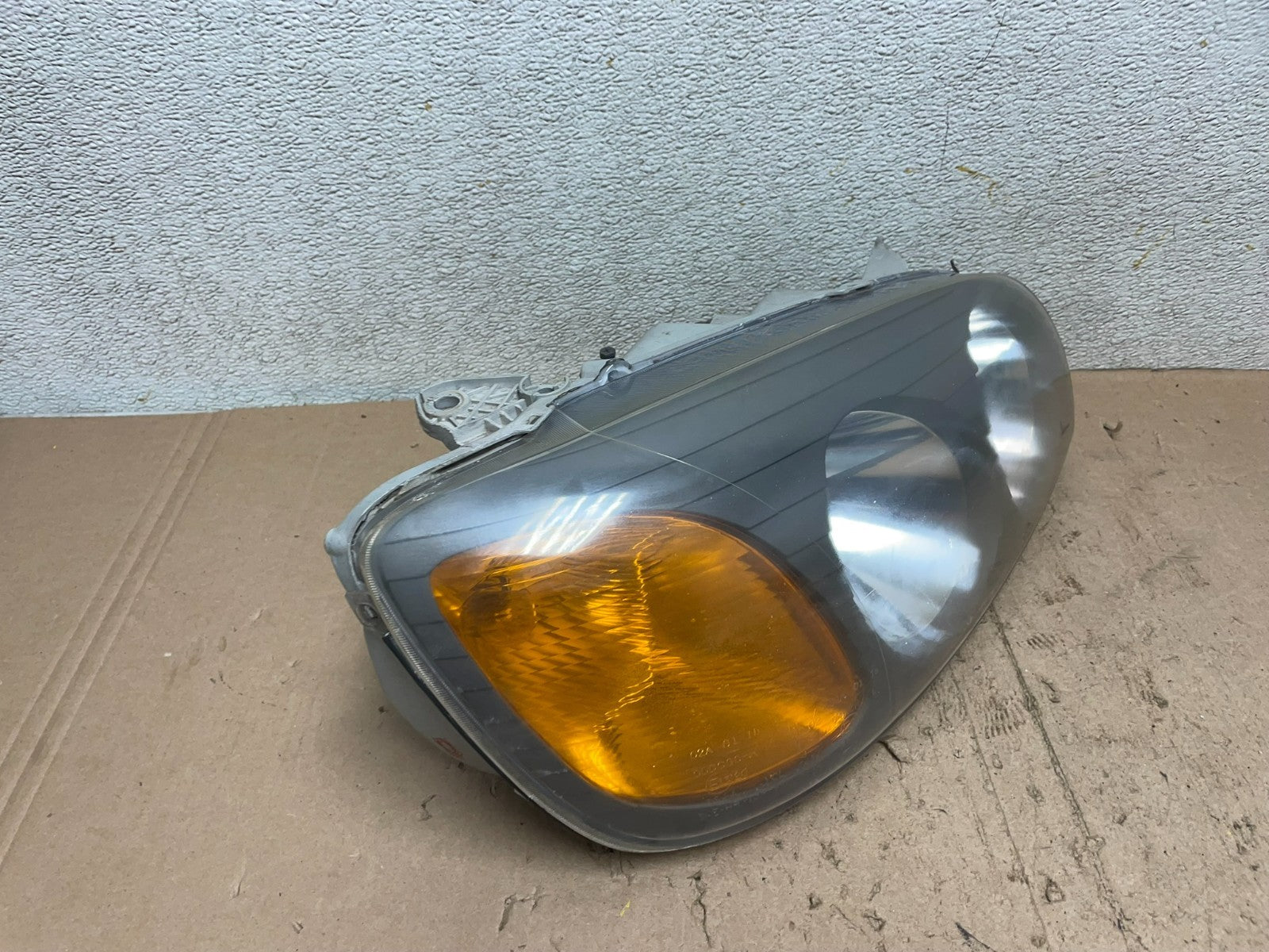 2001 2002 2003 Hyundai XG350 XG Right Passenger Headlight Halogen Oem Q5050 DW2