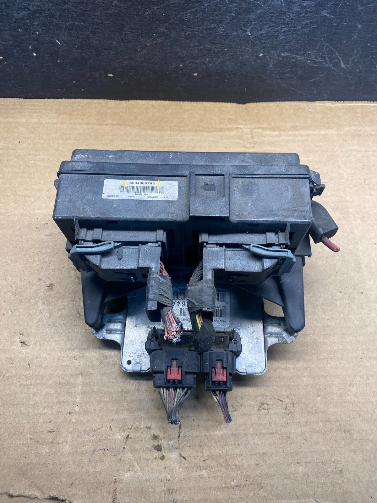 2004 2005 Dodge Durango Fusebox Fuse Box Relay Body BCM Control Module AH49550