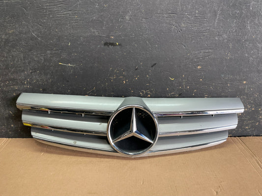 2003-2009 Mercedes Clk-Class W209 CLK550 CLK55 Front Upper Grill Grille Z8573 DG0