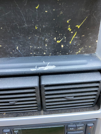 2002 to 2003 Ford Explorer Radio Dash Bezel Climate Control Air Vent x1129 DG3