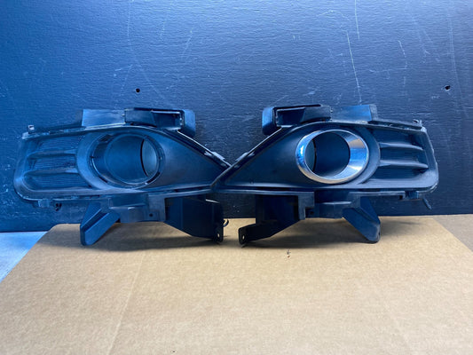2013-2016 Ford Fusion Front Bumper Left+Right Set Fog Light Bezel Trim AD7438 DG0