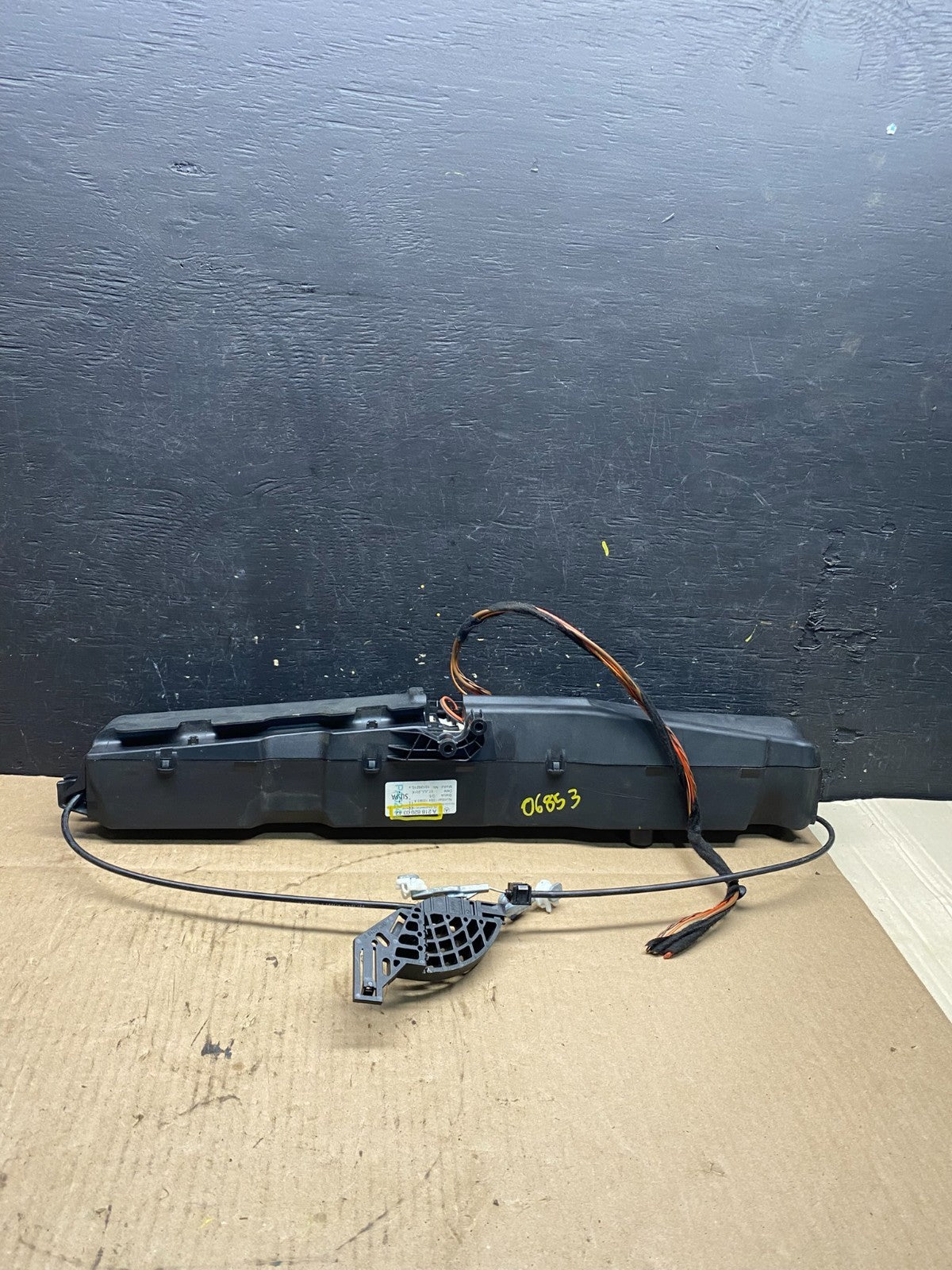 2012 to 2017 Mercedes-benz CLS550 W218 Liftgate Trunk Lid Pull Down Motor O68533