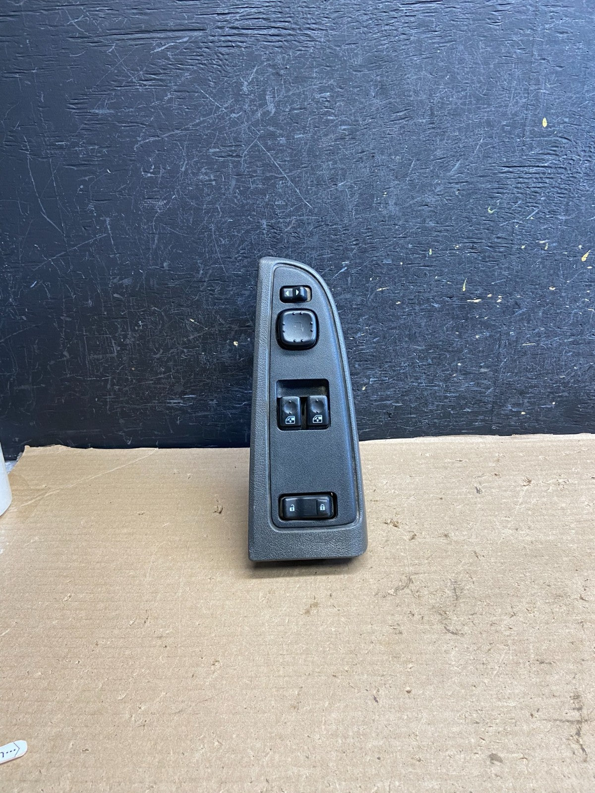 2003-2006 Chevrolet Silverado Driver Side Master Window Switch AH3960 DG0