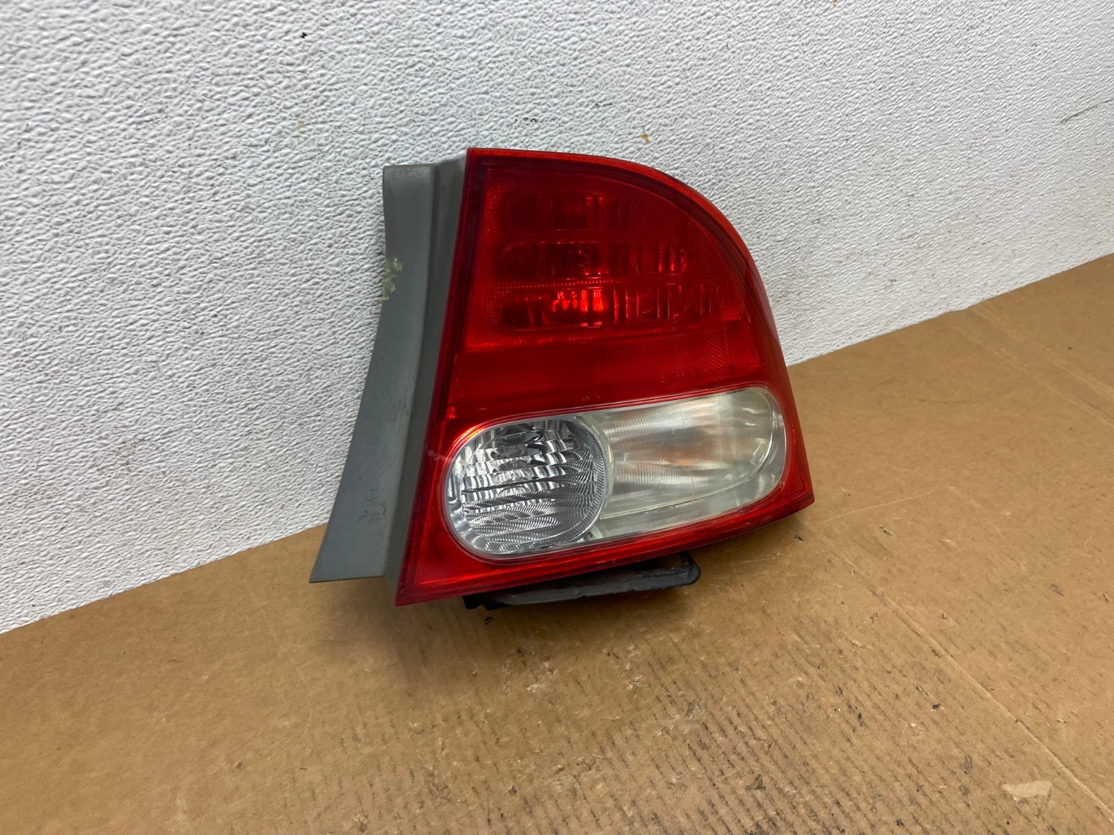 2009 2010 2011 Honda Civic Right Passenger Side Tail Light AE0228 LK2