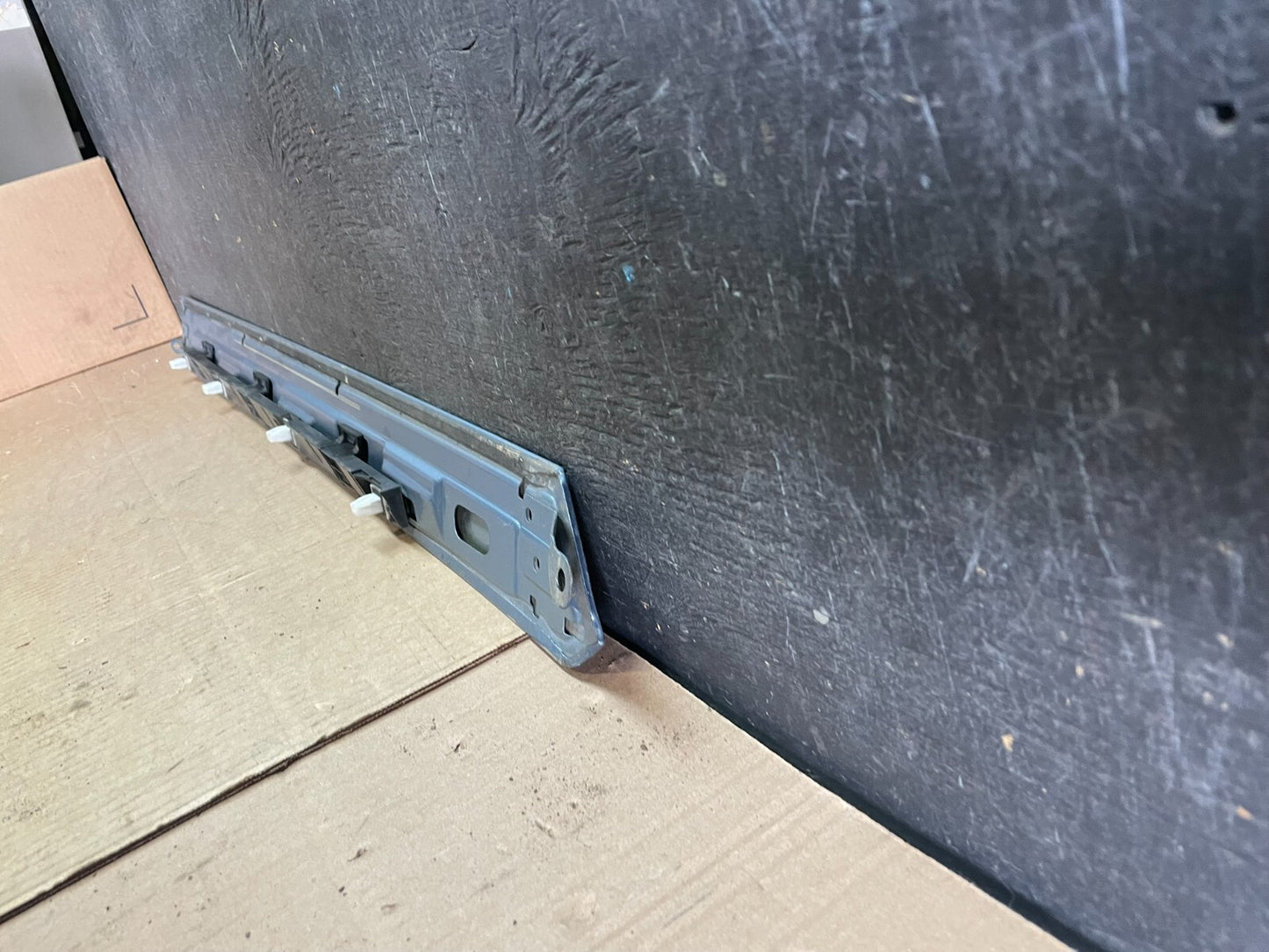 2005-2010 Honda Odyssey Left Driver Rail Cover Quarter Trim Molding J3913 DG8