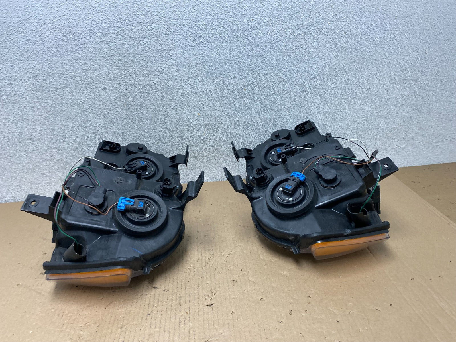 2005-2007 Jeep Grand Cherokee Left+Right Halogen Headlights TYC AF3194 DW9