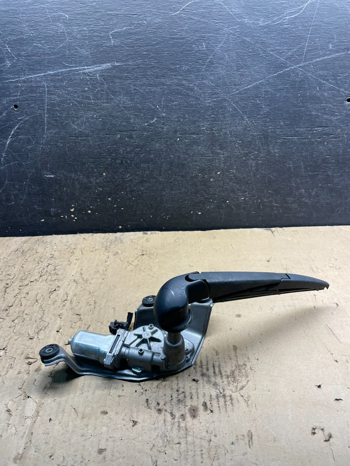 2008 to 2014 Scion xD Rear Wiper Motor OEM w6834 DG3