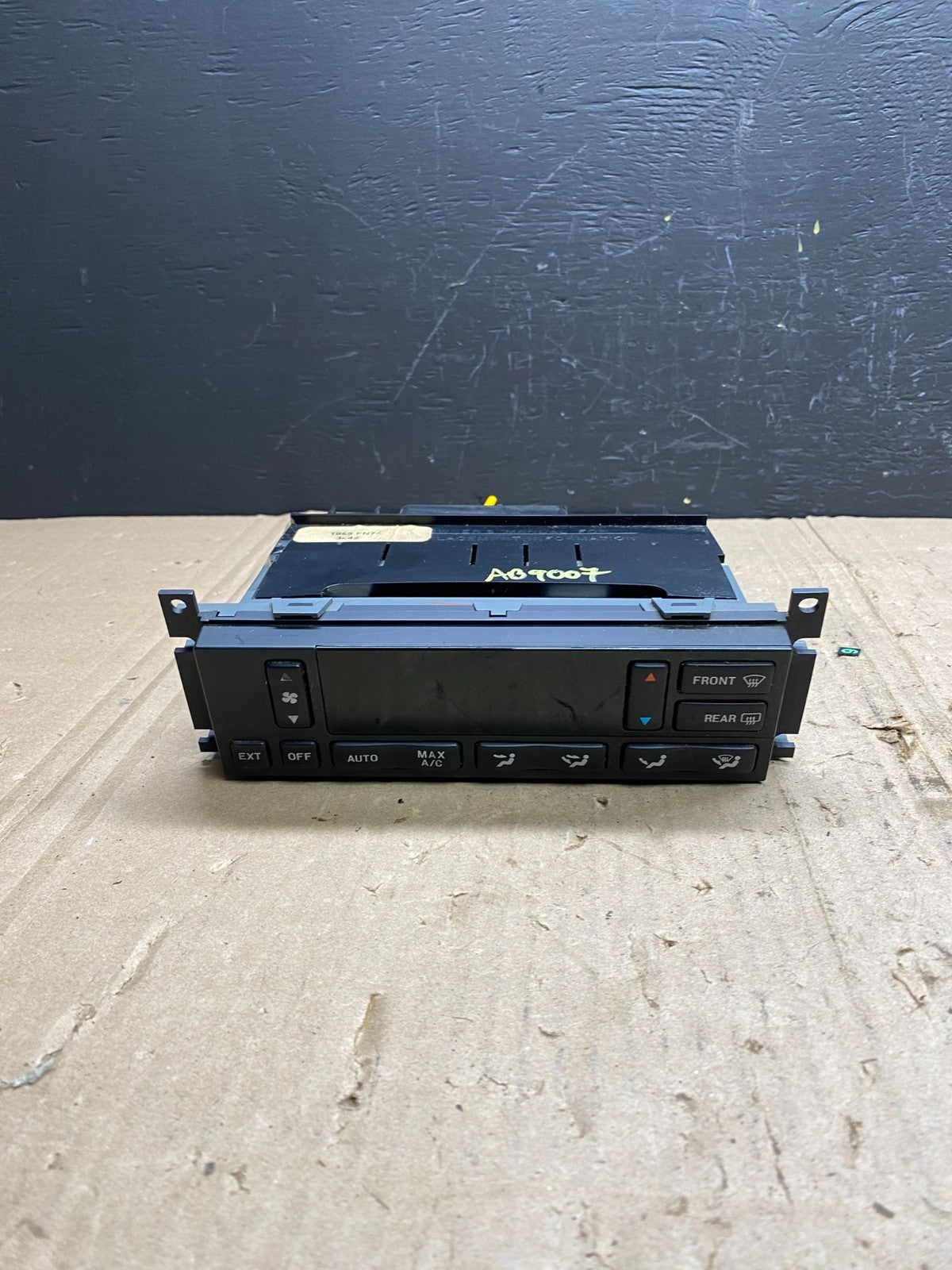 1998-2002 Lincoln Continental Temperature Climate Control A/C OEM AB9007  DG0