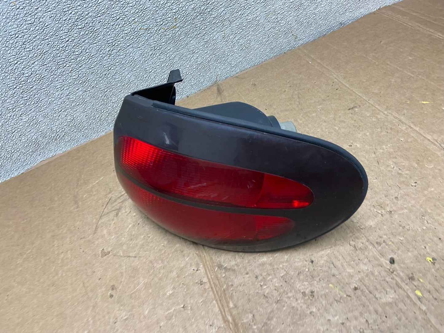 1998 - 1999 Ford Taurus Wagon Right Passenger RH Side Tail Light Oem AA1566 GD1