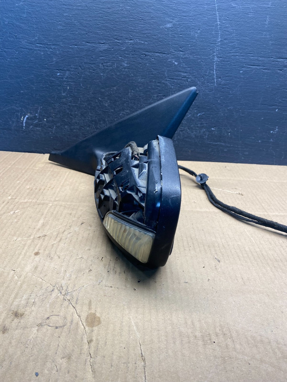 2004 - 2006 Volvo S40 Left Driver Side Turn Signal View Door Mirror AD4894 DG7