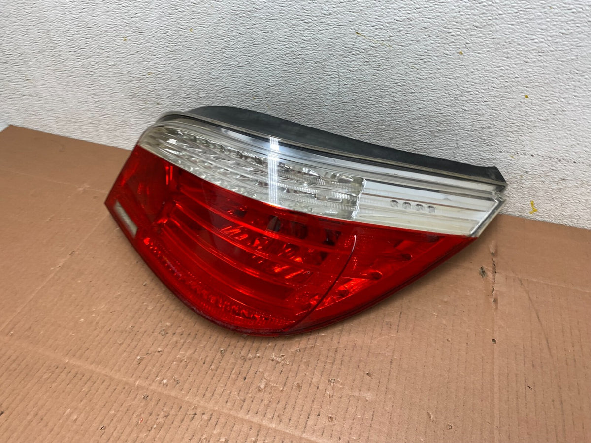 2008 2009 2010 BMW 5 525i 530i Right Passenger Rh Tail Side Light L9843 GD1
