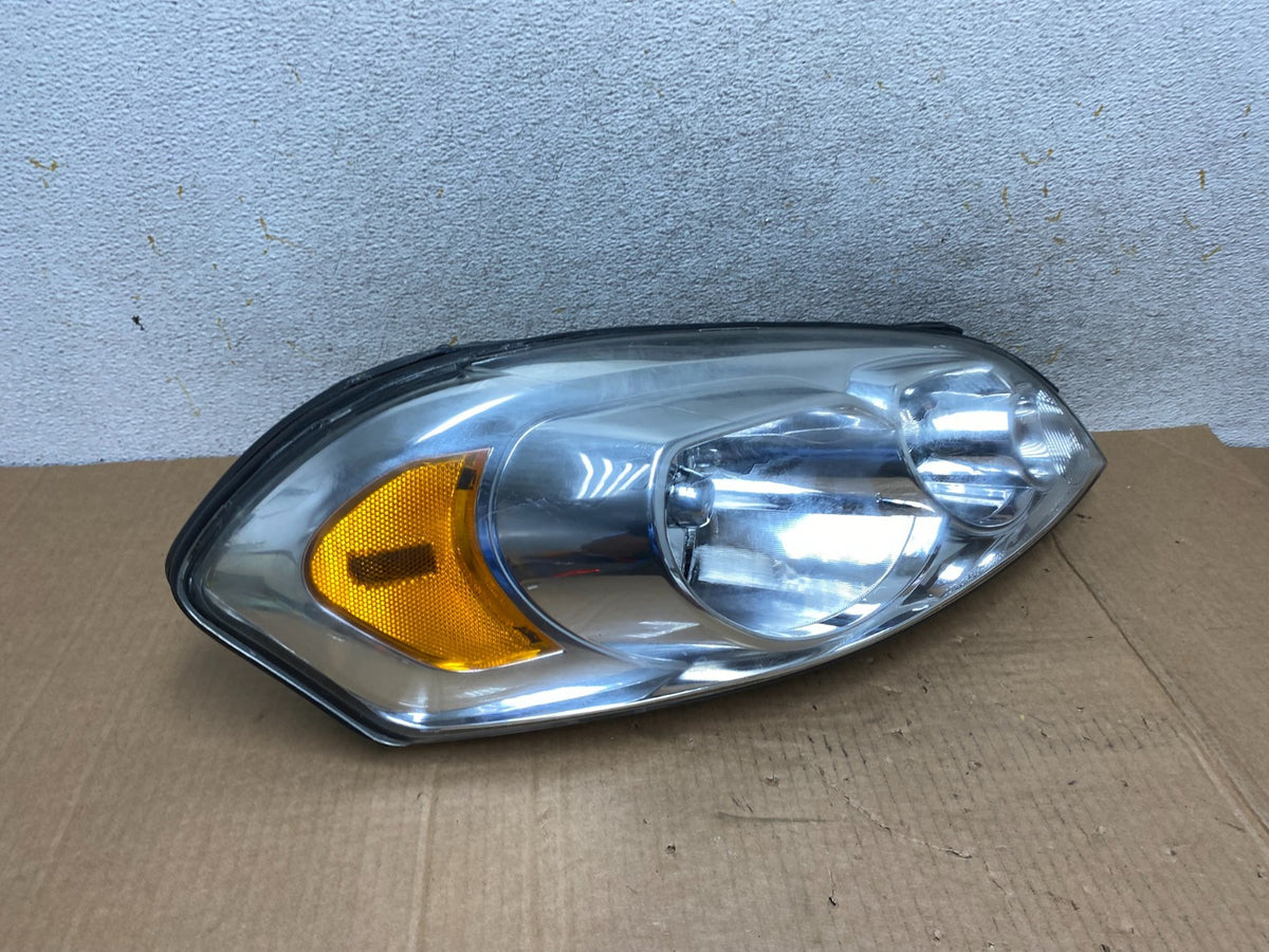 2006 - 2013 Chevrolet Impala Right Passenger RH Headlight Halogen AI4476 DW2