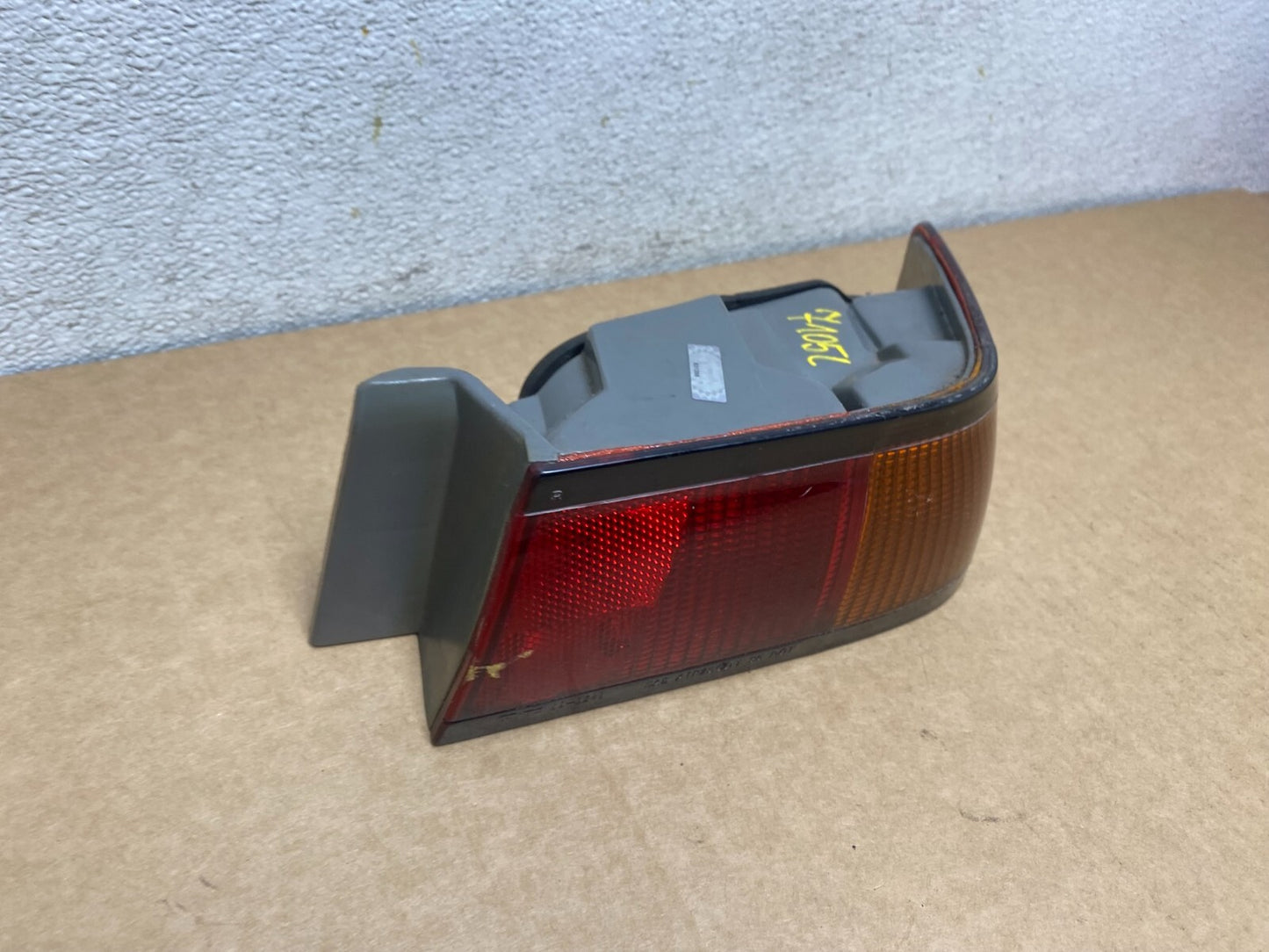 1997 1998 1999 Toyota Camry Tail Light Right Passenger Rh Side TYC L7503 DW2