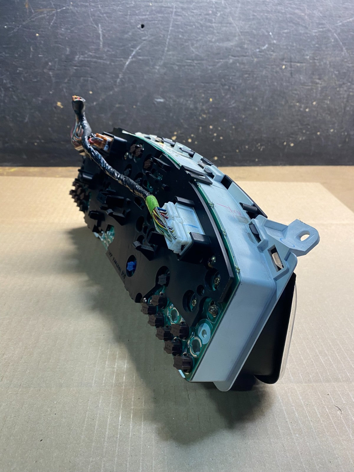 1998 to 2000 Nissan Pathfinder Speedometer Cluster Gauge Z5092 PS5