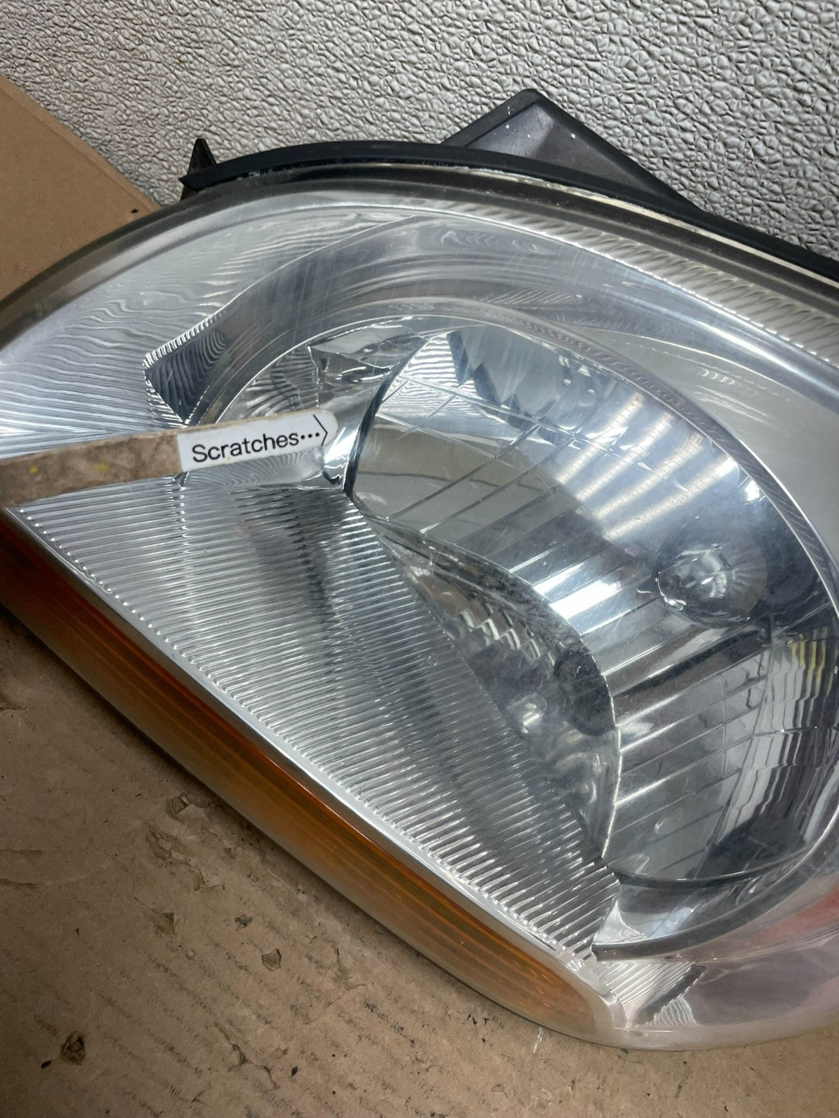 2005 to 2006 Kia Sportage Left Driver LH Halogen Headlight AD1182 DW3