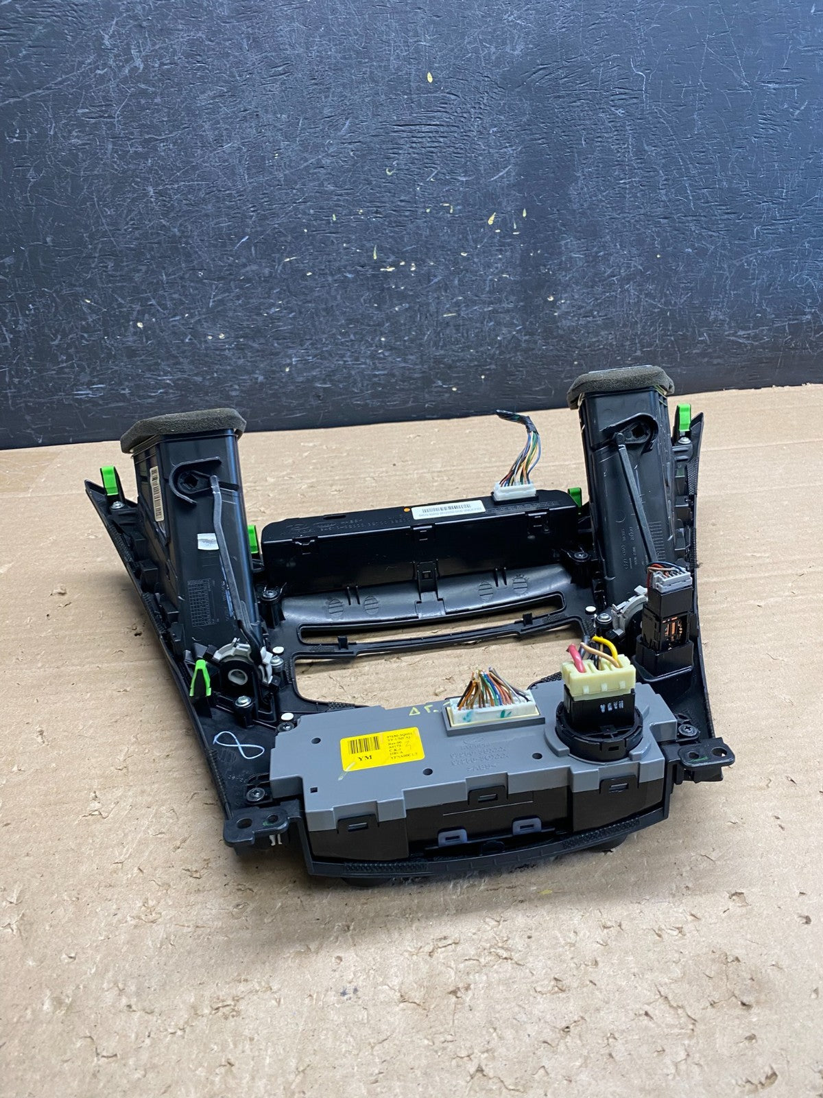 2011 - 2014 Hyundai Sonata Center Radio Climate Control Air Vent Bezel AG8469 DG7
