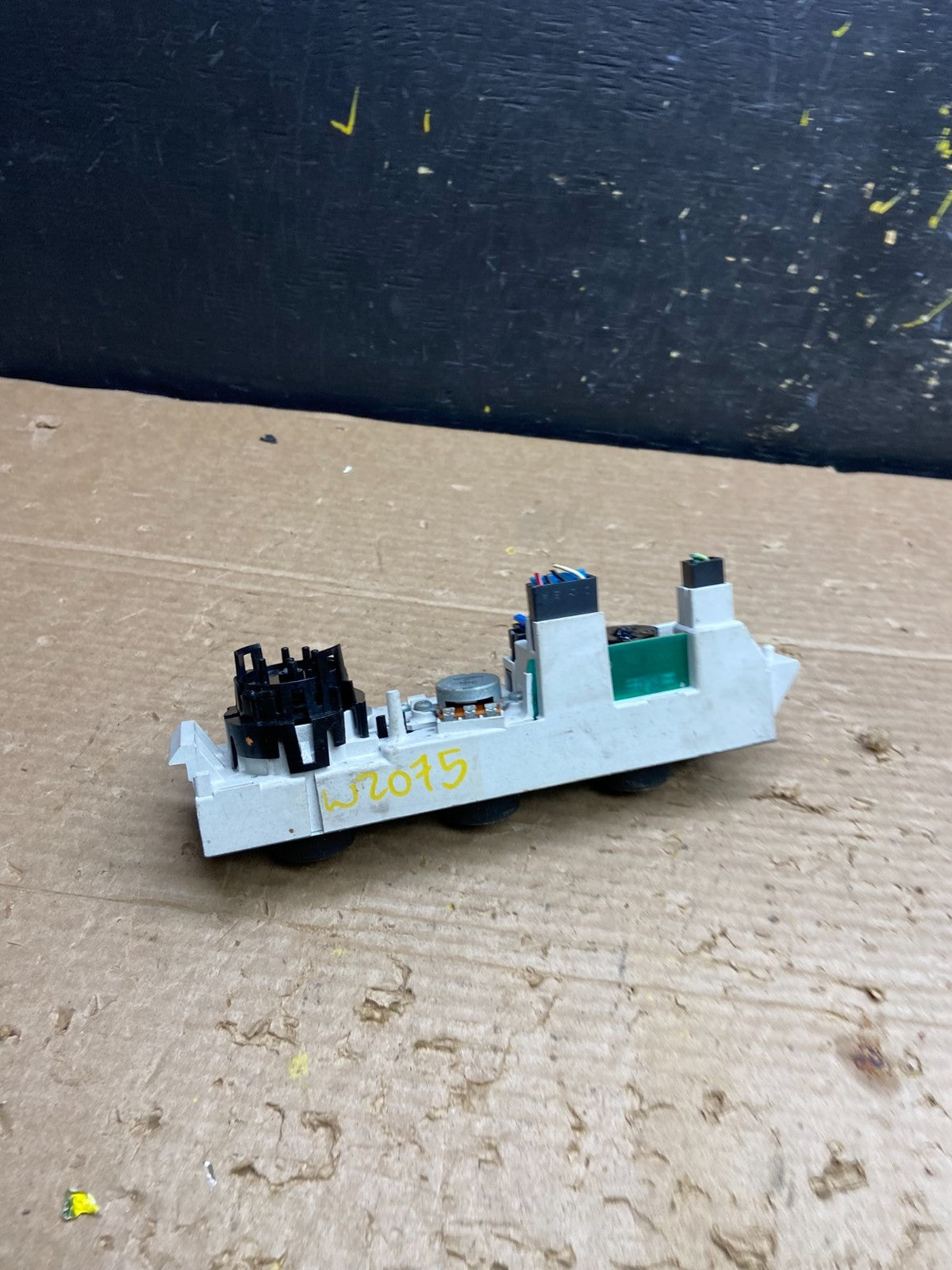 2008-2010 Chevrolet Express 1500 2500 3500 Climate Control Panel W2075 DG4