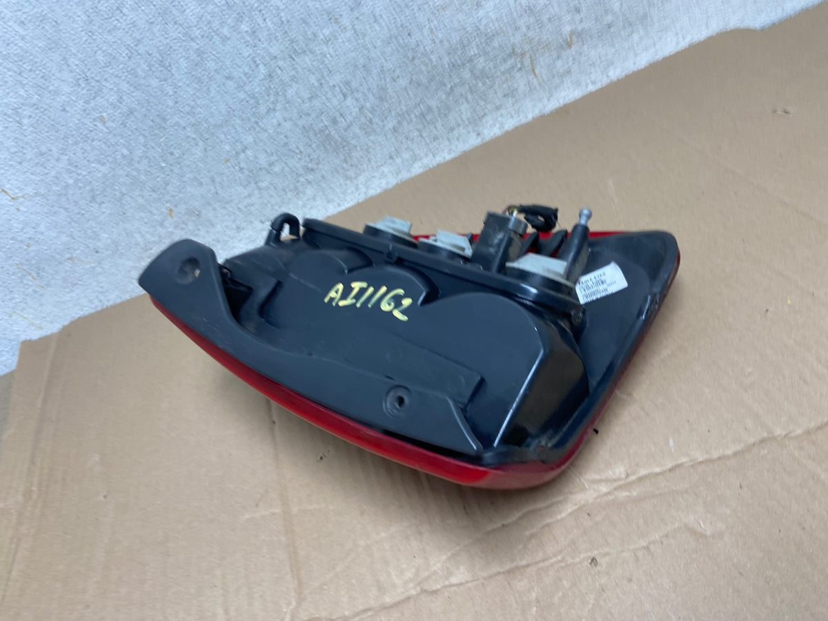 1999-2004 Jeep Grand Cherokee WJ Right Passenger Rh Tail Light AI1162 LK6