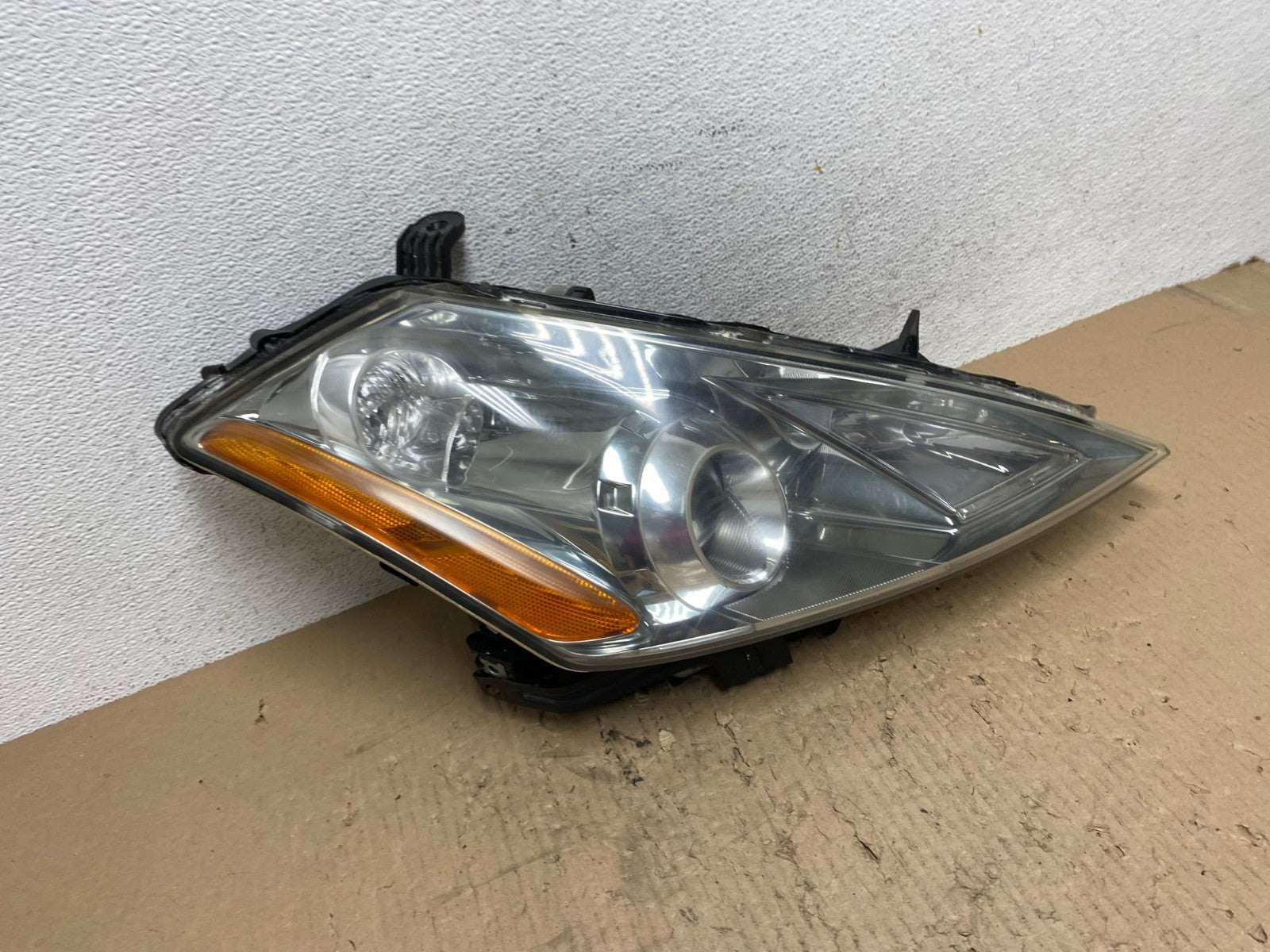 2003 to 2007 Nissan Murano Headlight Xenon HID Right Passenger AE8904 LK2