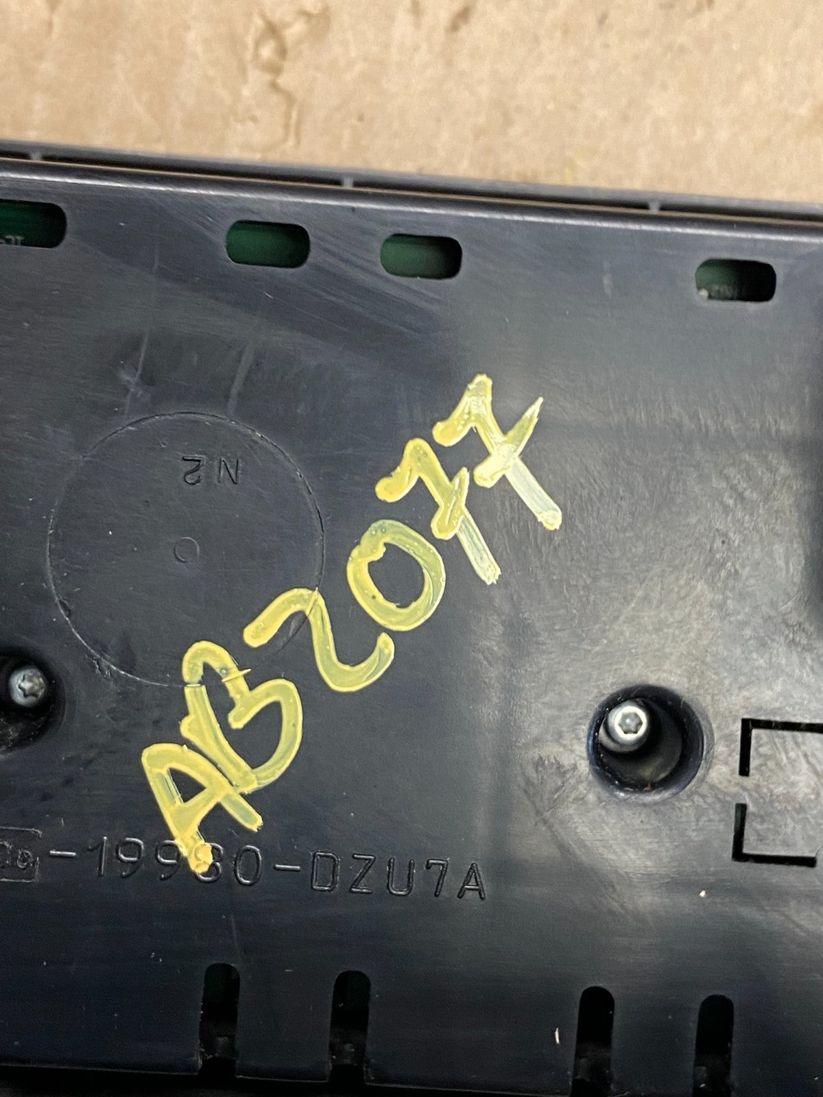 2008-2010 Ford F250 F350 Radio Climate Control Radio Dash Bezel Panel AB2077 DG7