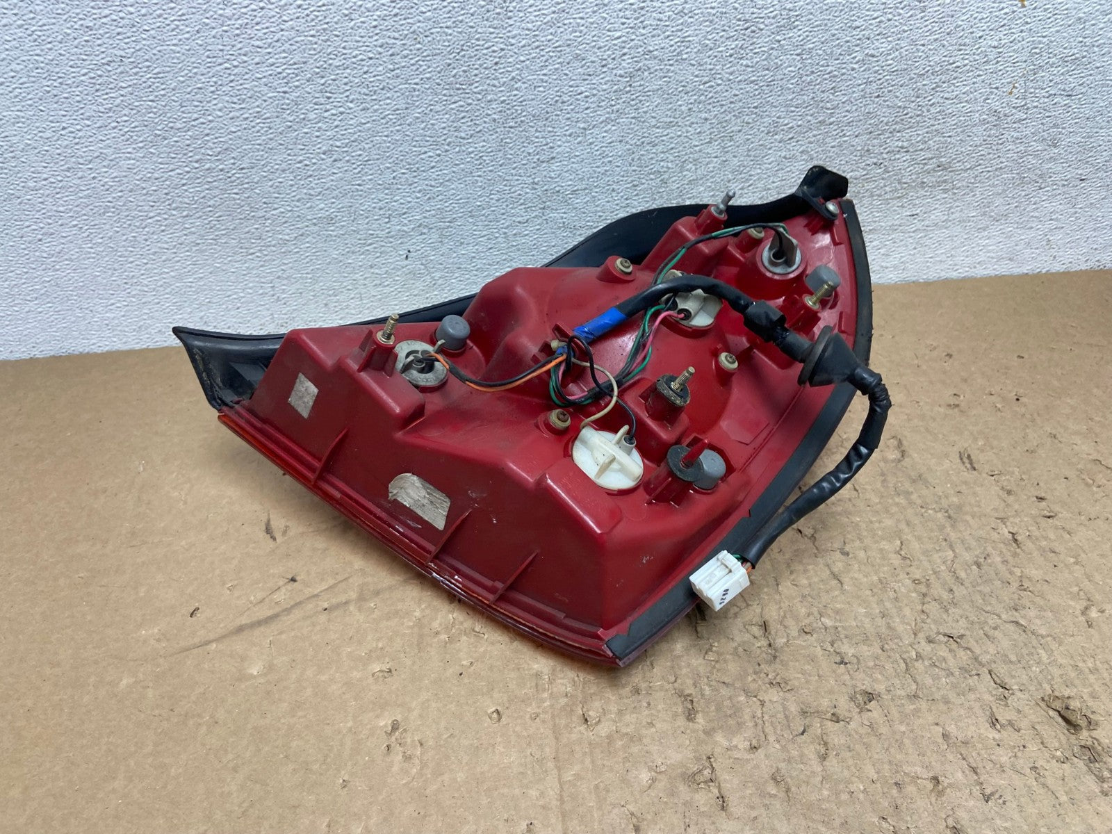 2004 2005 2006 Hyundai Elantra Sedan Left Driver LH Tail Light AG1450 LK4