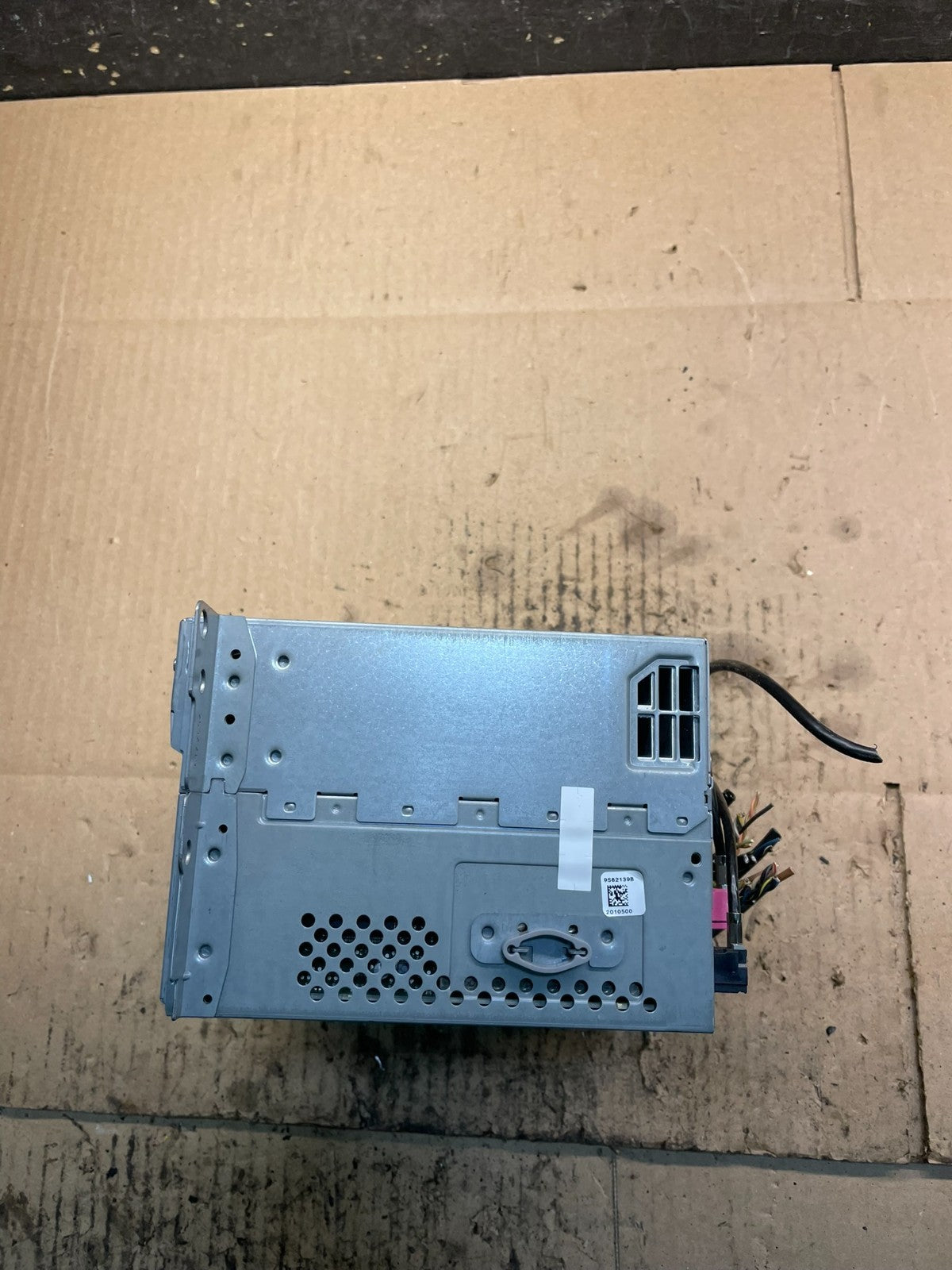 2011-2014 BMW X3 Radio Receiver Stereo Audio Head Unit AM FM CD Player V9123 DG1