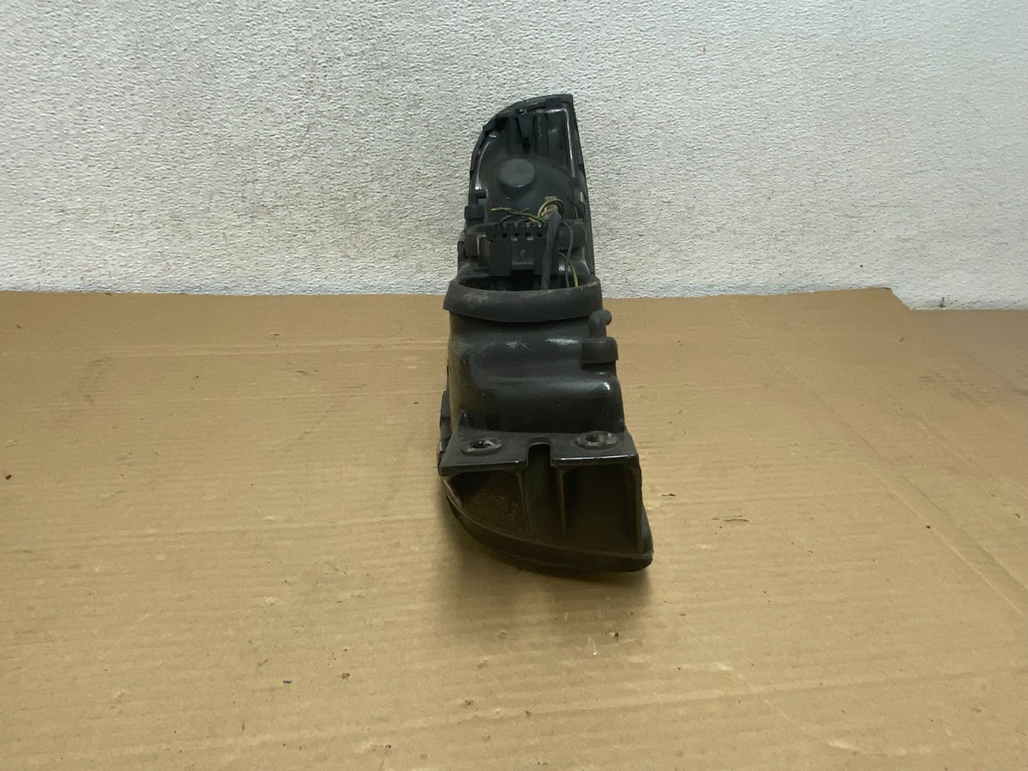 1997 to 1999 Buick Lesabre Right Passenger RH Side Halogen Headlight AG8866 DW6