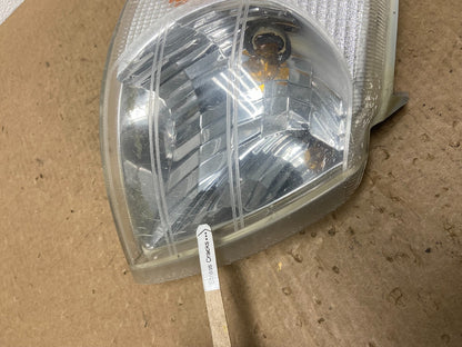 1997 - 2005 Pontiac Montana Venture Front Right Passenger Turn Signal AC1522 DG3