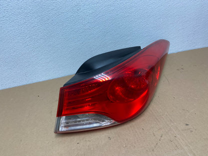 2011 2012 2013 Hyundai Elantra Sedan Right Passenger Tail Light OEM AB6362 DW2