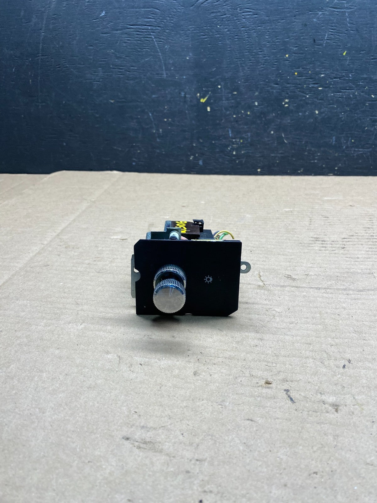 1975-1980 Chrysler Dodge Plymouth B-Body Headlight Headlamp Switch Q2506 DG0