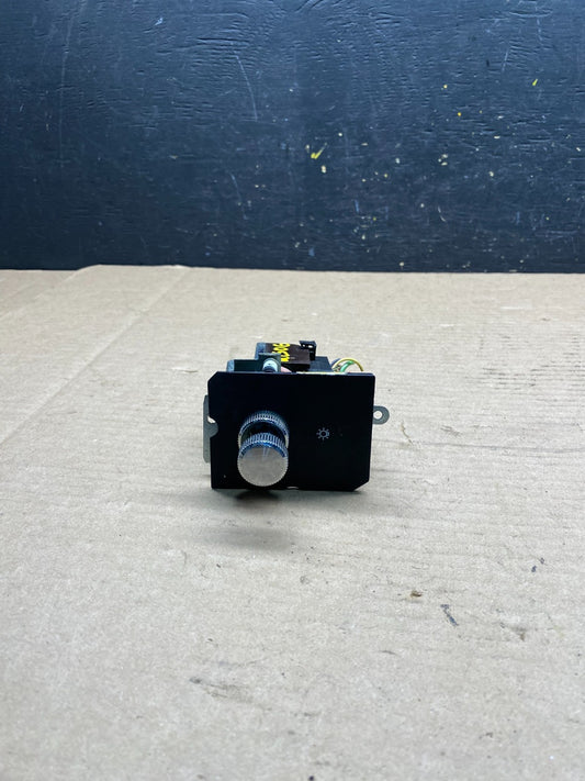 1975-1980 Chrysler Dodge Plymouth B-Body Headlight Headlamp Switch Q2506 DG0