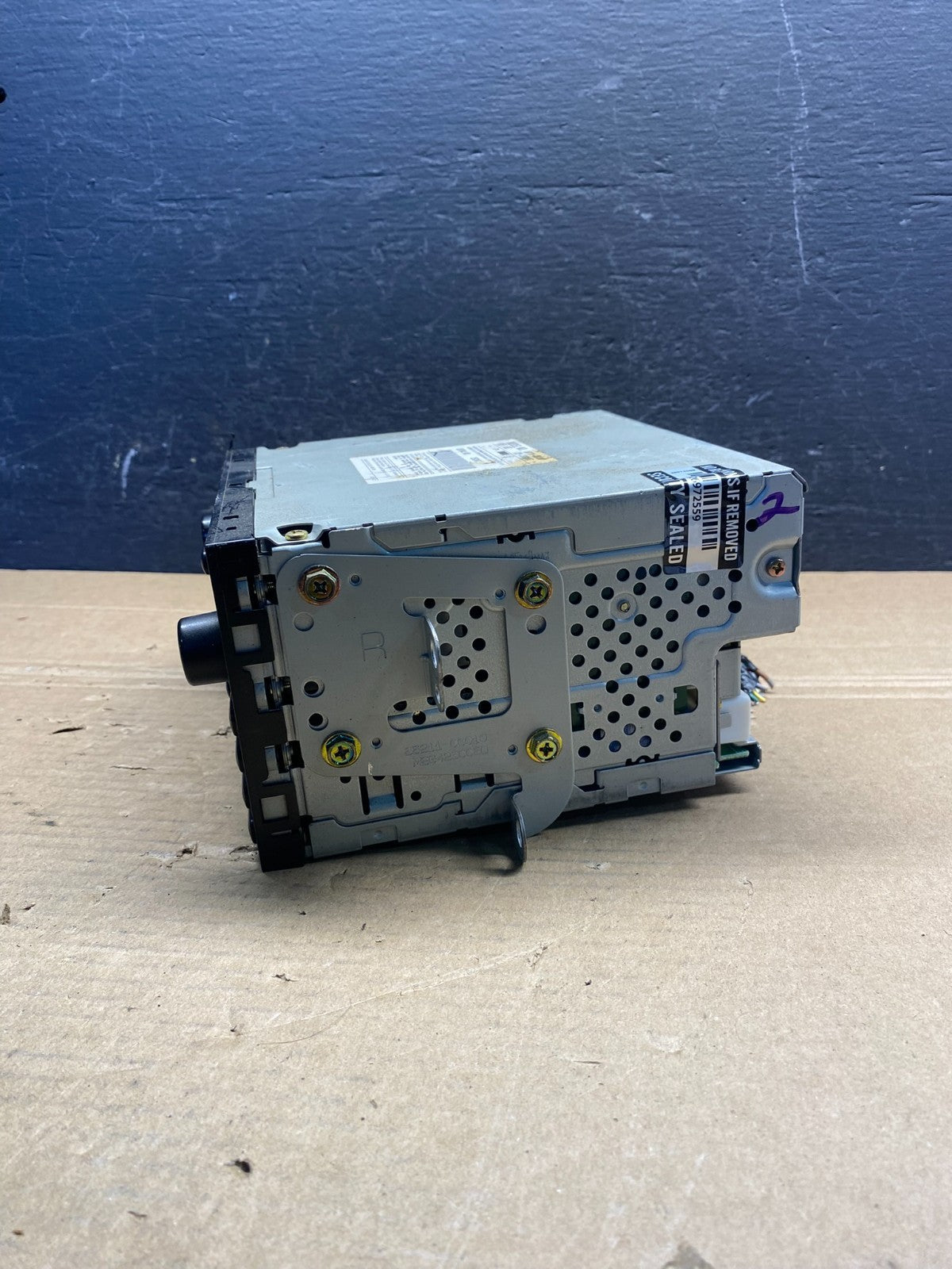 1999 to 2003 Toyota Tundra Sequoia AM/FM Radio Cassete Player AD4955 DG1