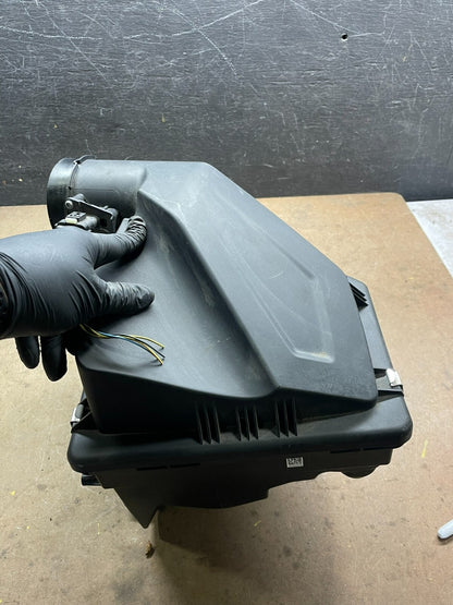 BMW 3 G20 320 i Air Filter Box 72423098 8580424 M31721