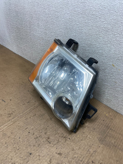 2005-2015 Nissan Xterra Right Passenger RH Headlight OEM AA6927 DW1