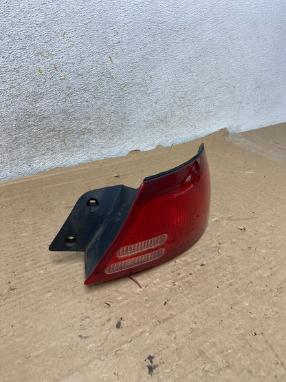 1998-2002 Ford Escort Sedan Right Passenger RH Side Tail Light AH8927 LK1