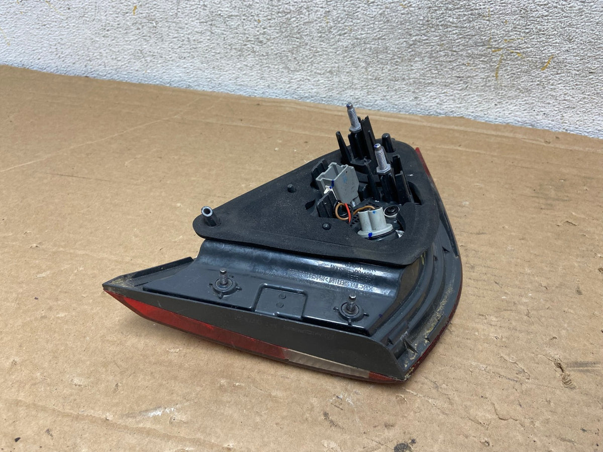 2015 to 2017 Chrysler 200 Sedan Right Passenger Inner Tail Light AH8453 LK5