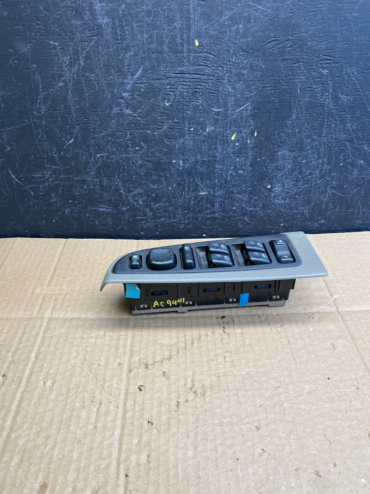 2003-2006 Chevrolet Silverado Driver Side Master Window Switch ac9441 DG2