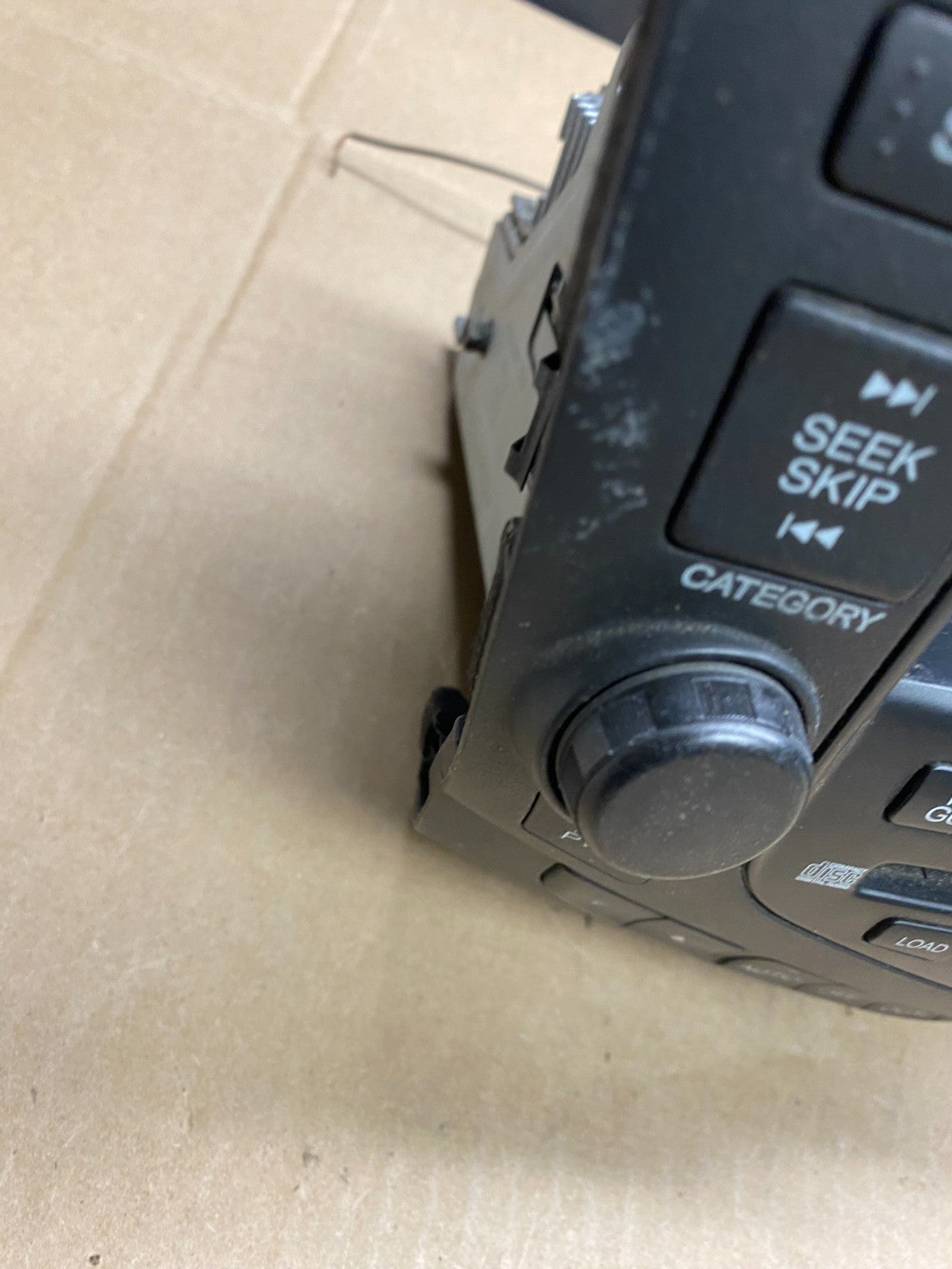 2003 to 2007 Honda Accord Radio CD Player Climate Control Switch AB92011