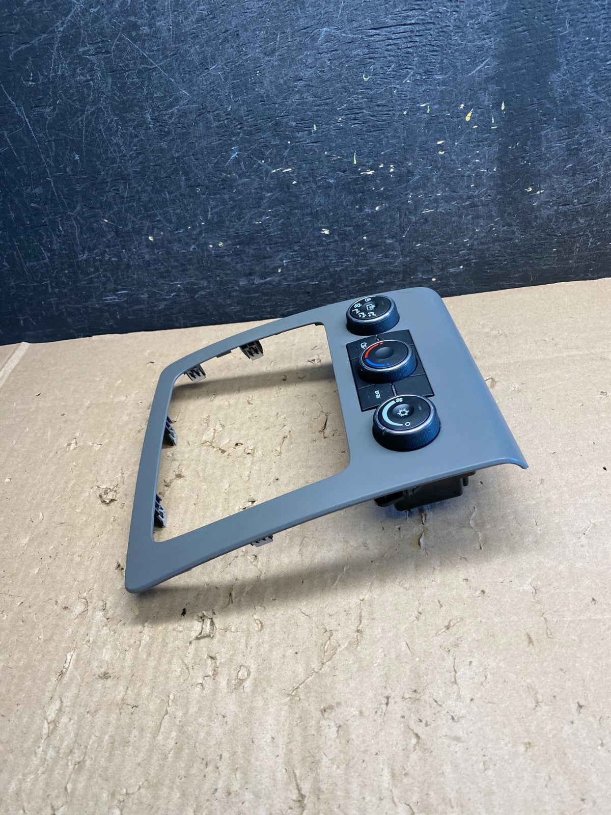 2013 to 2017 Chevrolet Traverse Radio Bezel Ac Heater Climate Control aj1632 DG1