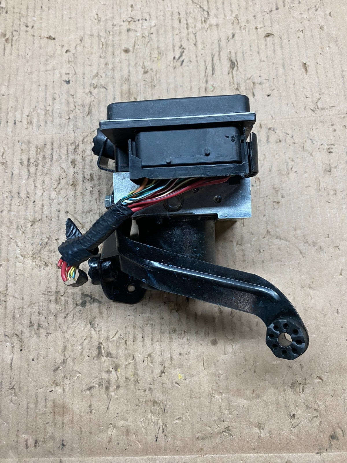 2004 2005 2006 BMW X3 ABS Anti-Lock Brake Pump 3451 6773012-0 OEM C2243 DG12