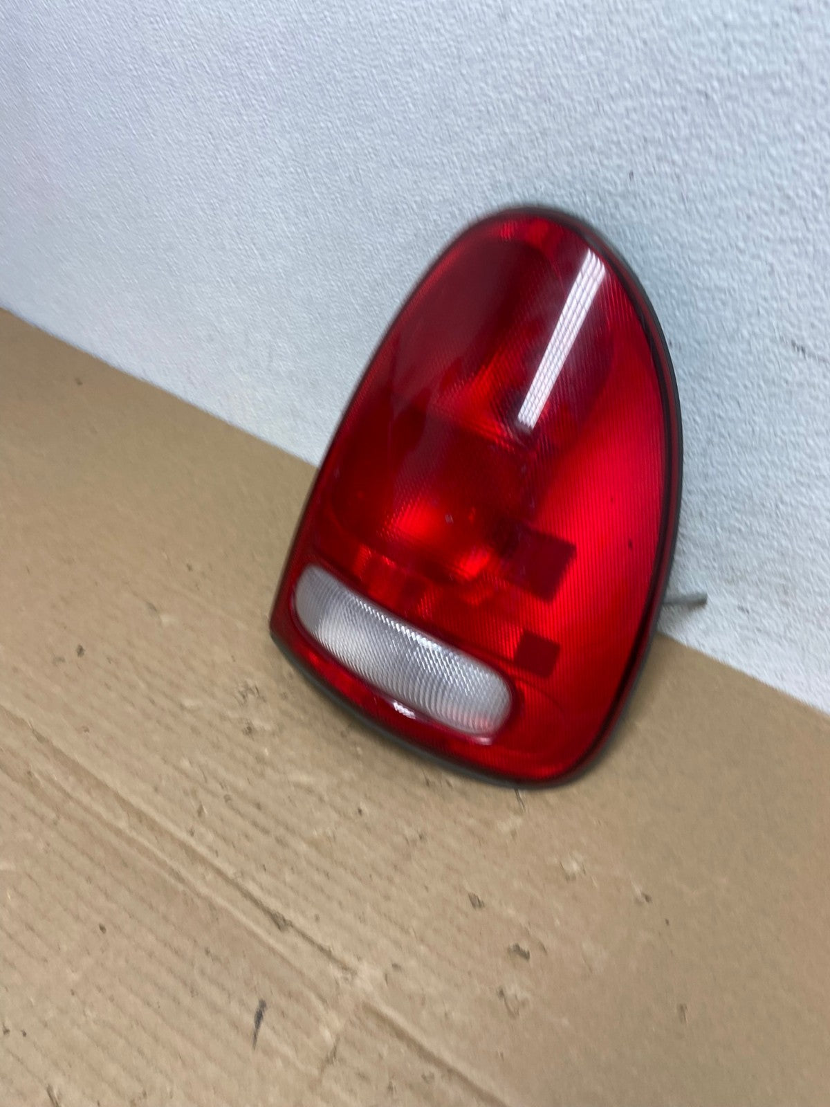 1998 to 2003 Dodge Durango Tail Light Right Passenger RH Side AD3899 LK1