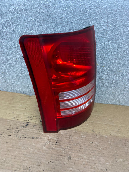 2008-2010 Chrysler Town and Country Left Driver Tail Light Oem AB5234 LK2