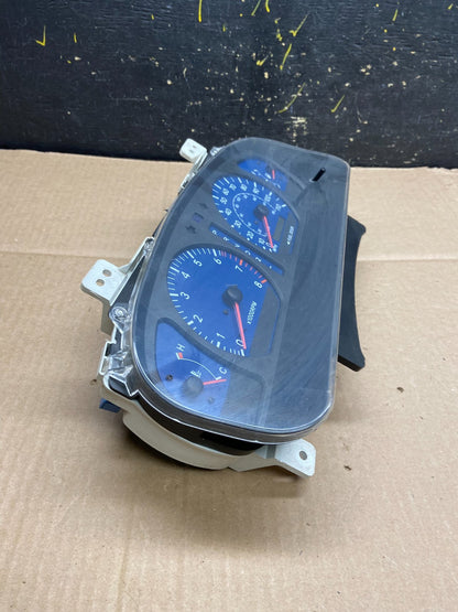 2001 2003 Toyota Sienna Speedometer Cluster Gauge Y2108 DG1