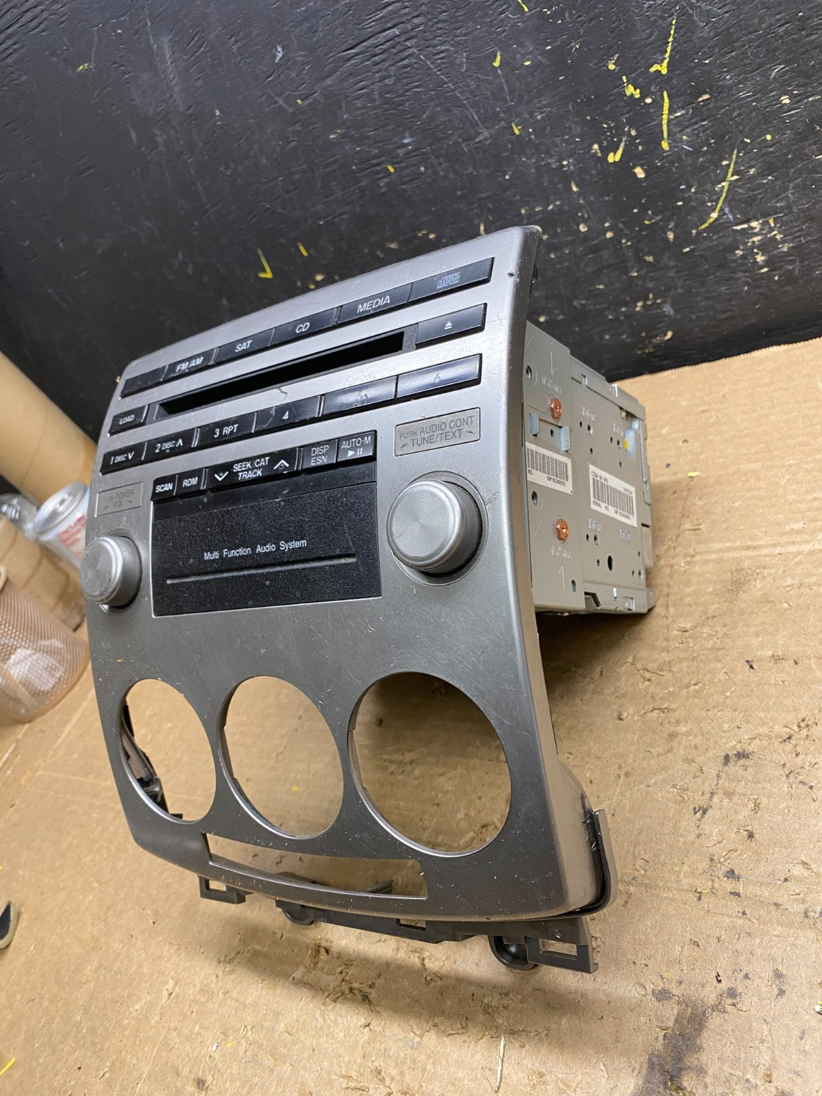 2008-2010 Mazda 5 AM FM 6 Disc CD Player Stereo Radio w9765 DG2