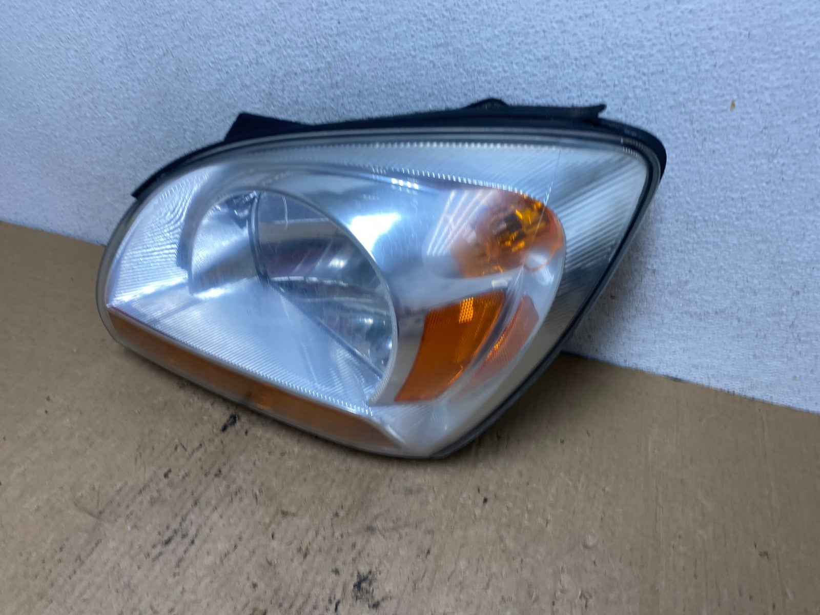 2005 to 2006 Kia Sportage Left Driver LH Halogen Headlight DEPO AG3249 DW1