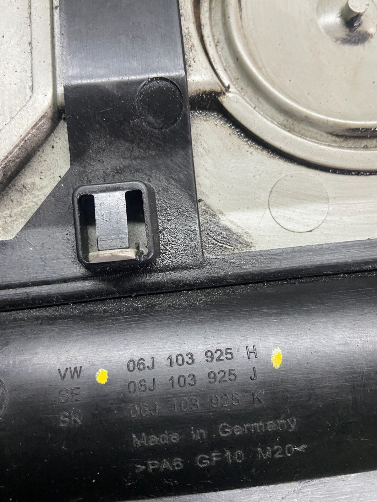 2005-2010 Volkswagen Mk5 2.0 TSI Passat Jetta Engine Cover o3337 PS8