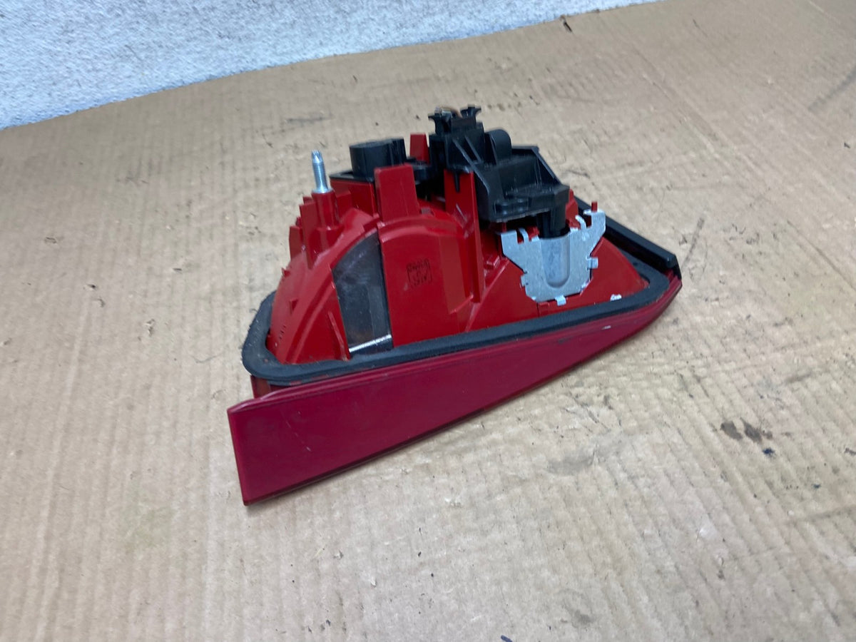 2009 2010 2011 2012 Audi A4 Sedan Left Driver Side Inner Tail Light AI79474