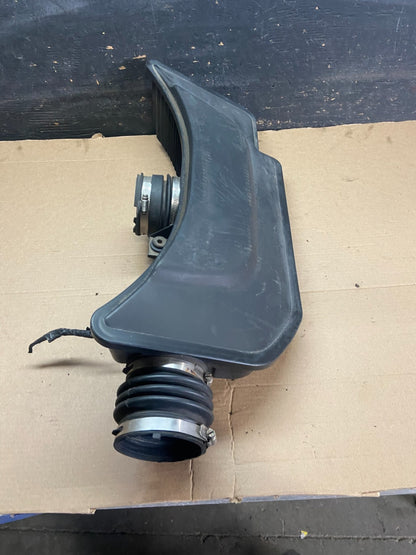 2005-2010 Jeep Grand Cherokee 5.7LHemi  Air Cleaner Resonator OEM Mopar r2073 DG3