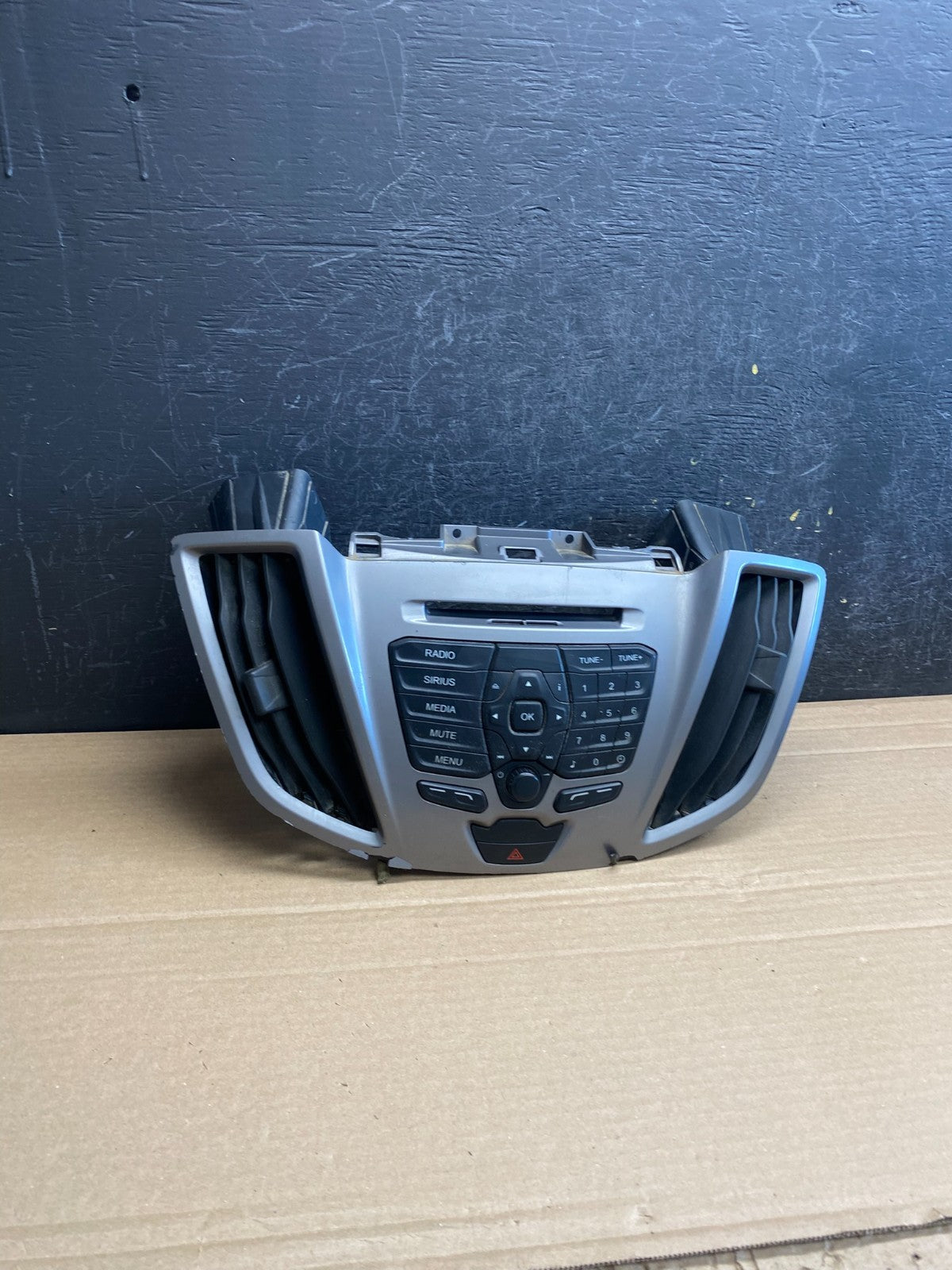 2016 to 2016 Ford Transit Front Radio Audio Control Bezel Air Vent AF9988 DG0
